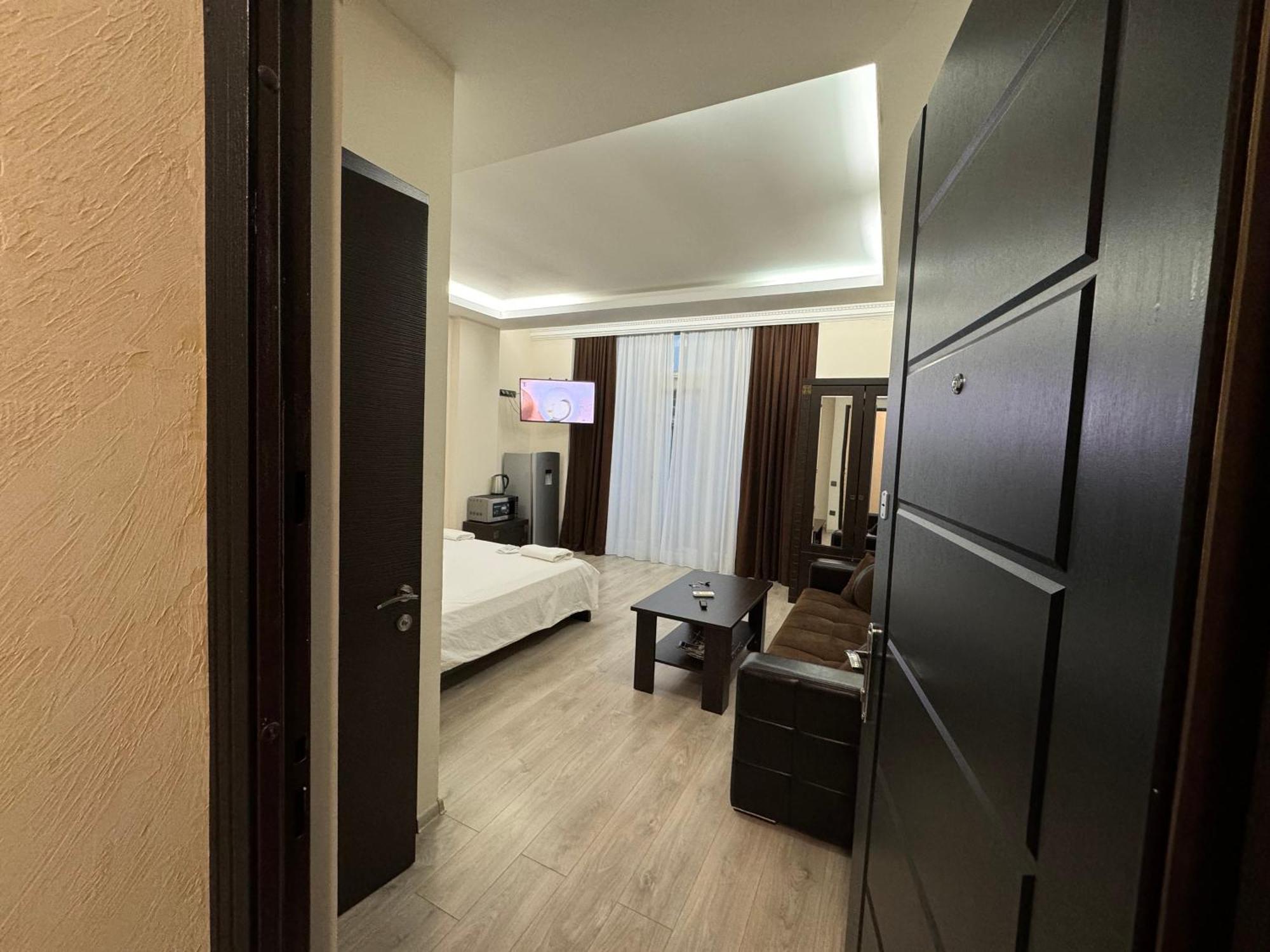 Iko'S Family Apartments Batumi Exterior foto